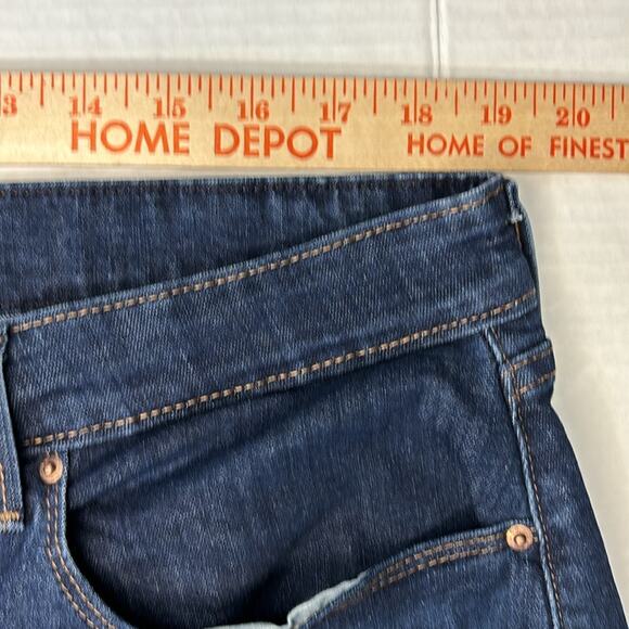 Levi’s Signature Mid Rise Denim Shorts Women's Size 18 - Picture 2 of 9